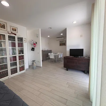 Sunrise Apartment