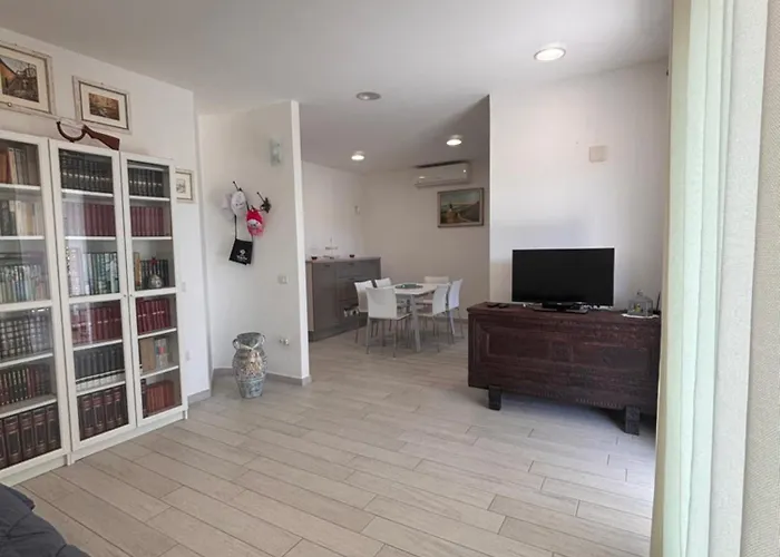 Sunrise Apartment